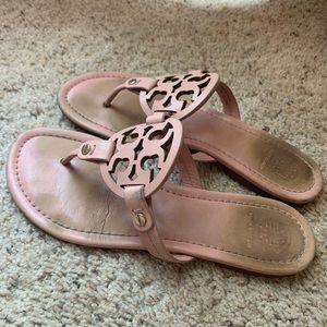 Rare pink/ rose gold Tory Burch millers size 7